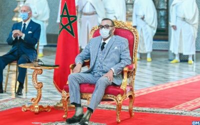 صاحب الجلالة الملك محمد السادس يترأس بفاس حفل إطلاق وتوقيع اتفاقيات تصنيع وتعبئة اللقاح المضاد لكوفيد-19 ولقاحات أخرى بالمغرب (وكالة المغرب العربي للأنباء)